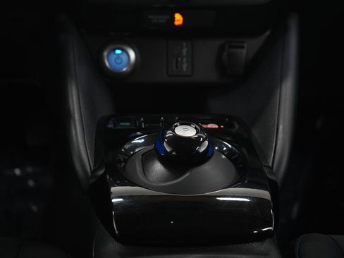 Used 2020 Nissan Leaf SV Plus w/ SV Plus Technology Package FWD image 17