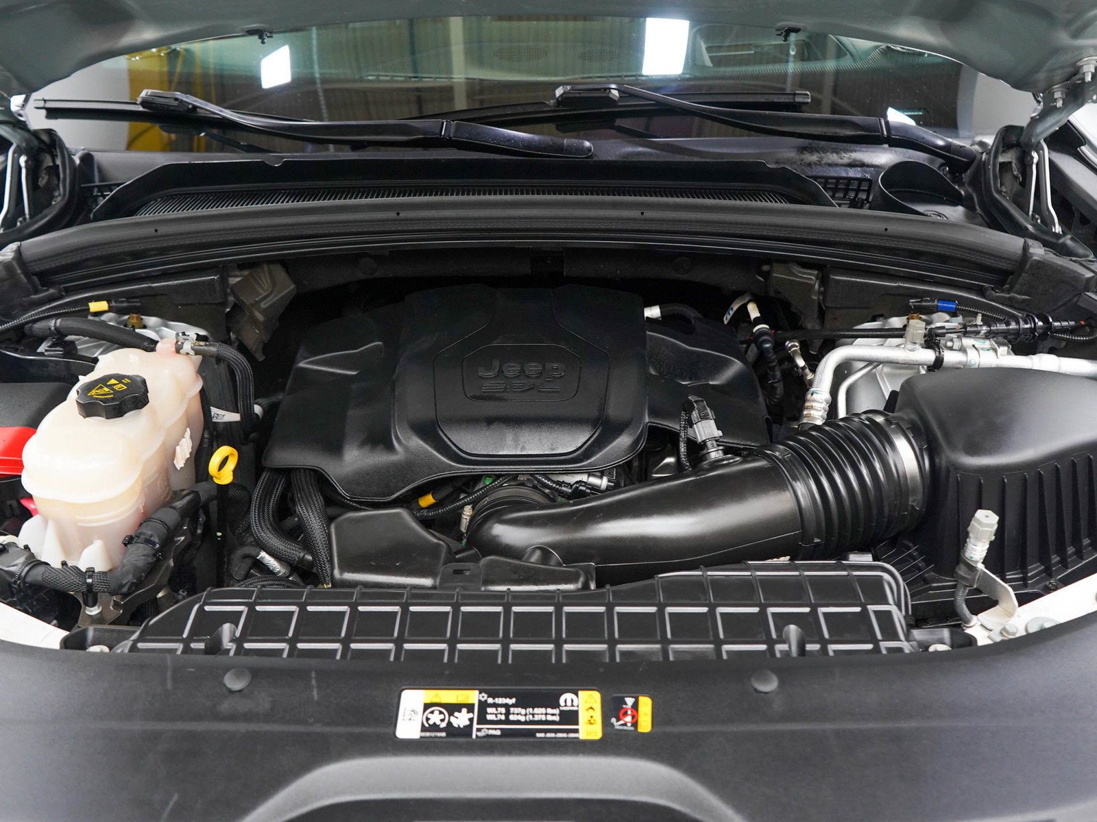 Used 2022 Jeep Grand Cherokee Summit AWD/4WD image 33