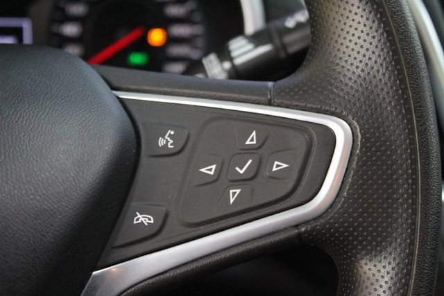 Used 2022 Chevrolet Malibu LS FWD image 17