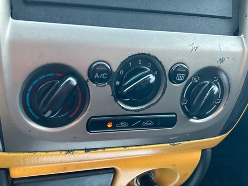 Used 2002 MAZDA Protege5 FWD image 21