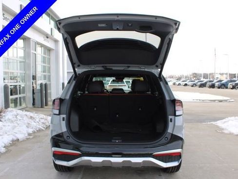 Used 2025 Kia Sportage SX image 9