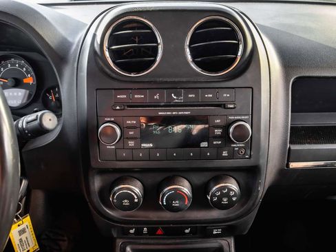 Used 2016 Jeep Patriot Latitude image 14