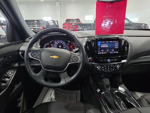 Used 2023 Chevrolet Traverse High Country w/ LPO, Floor Liner Package AWD/4WD image 10