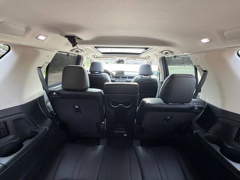 Used 2025 Honda Pilot Elite image 17