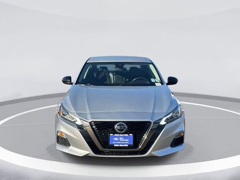 Used 2022 Nissan Altima 2.5 SR image 2