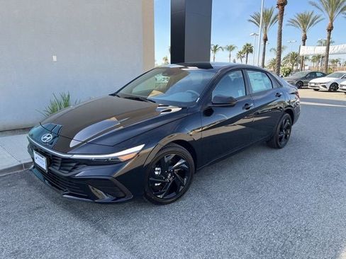 New 2026 Hyundai Elantra Sport image 2