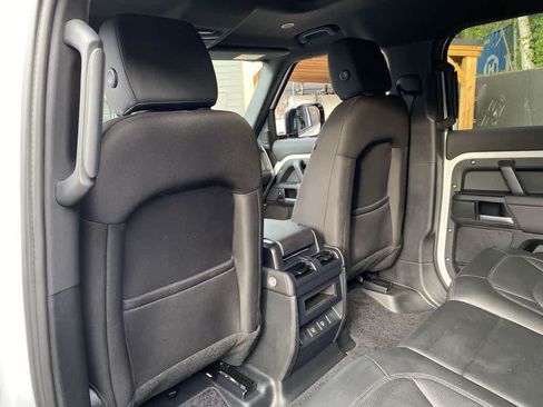 Used 2025 Land Rover Defender 110 S AWD/4WD image 15