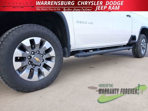 Used 2025 Chevrolet Silverado 2500 Custom w/ Custom Value Package image 30