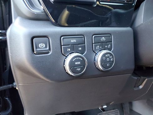 New 2026 GMC Sierra 1500 Elevation image 11