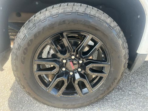 Used 2023 GMC Sierra 1500 Elevation w/ X31 Off-Road Package image 27