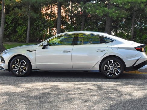Used 2025 Hyundai Sonata SEL FWD image 5