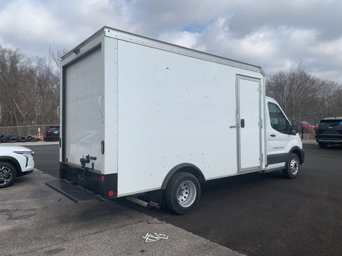Used 2023 Ford Transit 350 DRW image 3