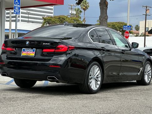 Used 2021 BMW 530i w/ Convenience Package RWD image 4