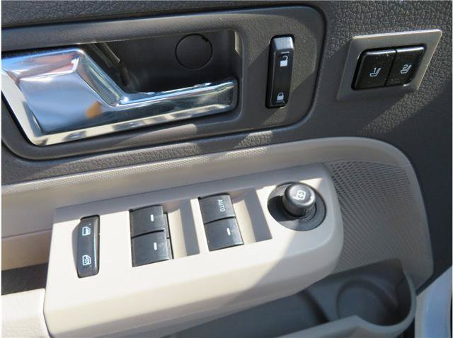 Used 2010 Ford Edge Limited FWD image 13