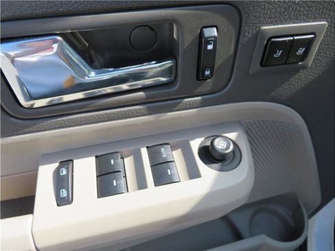 Used 2010 Ford Edge Limited image 13