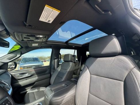 Used 2024 Chevrolet Tahoe Z71 w/ Z71 Off-Road Package image 27