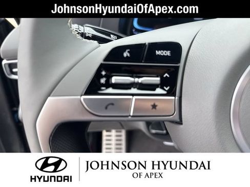 Used 2025 Hyundai Elantra Sport FWD image 26