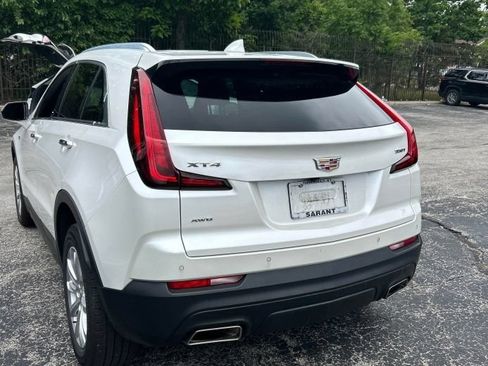 Used 2022 Cadillac XT4 Luxury w/ Cold Weather Package AWD/4WD image 3
