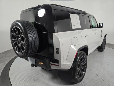 New 2026 Land Rover Defender 110 OCTA AWD/4WD image 2