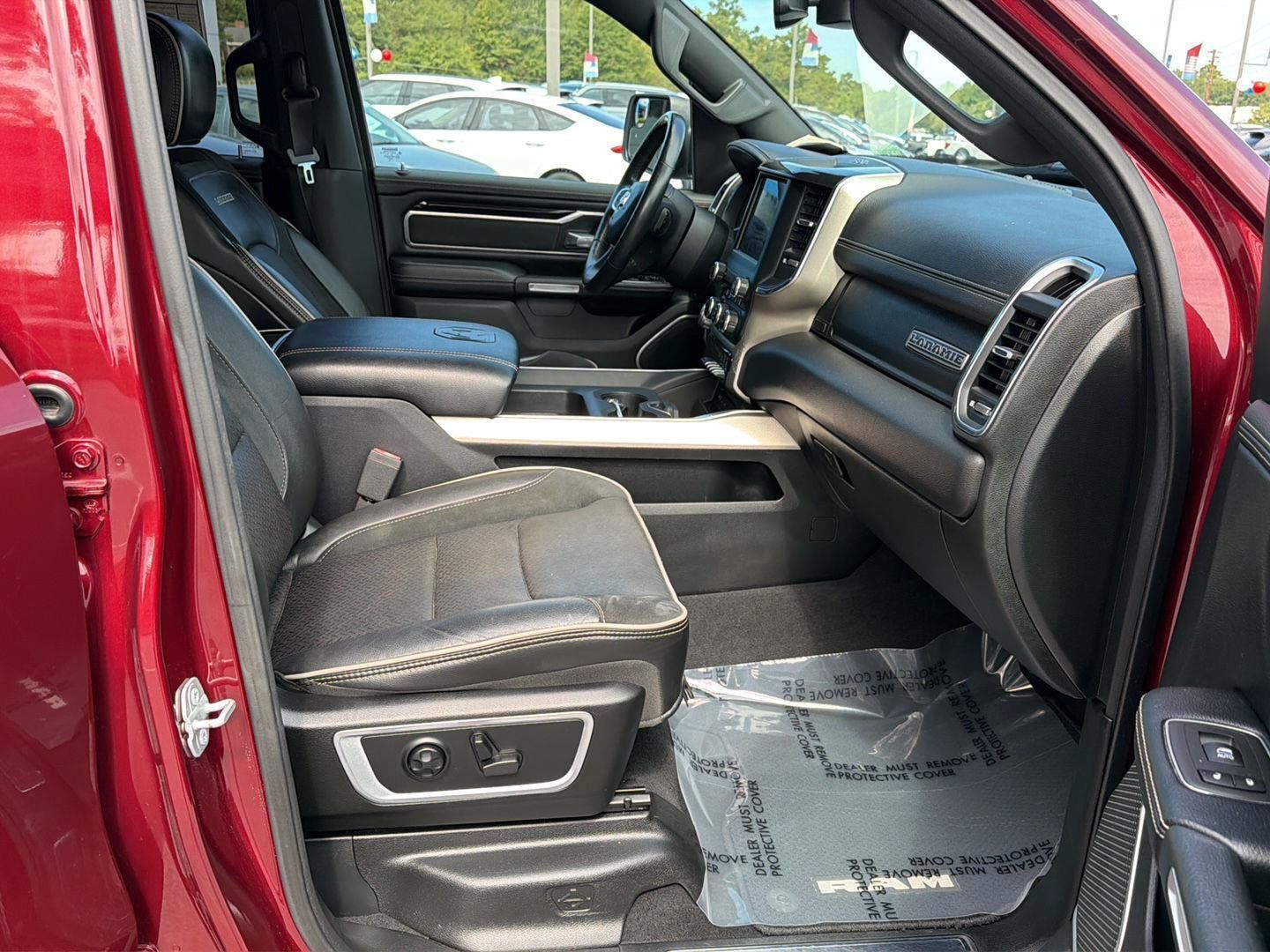 Used 2019 RAM 1500 Laramie w/ Sport Appearance Package AWD/4WD image 13