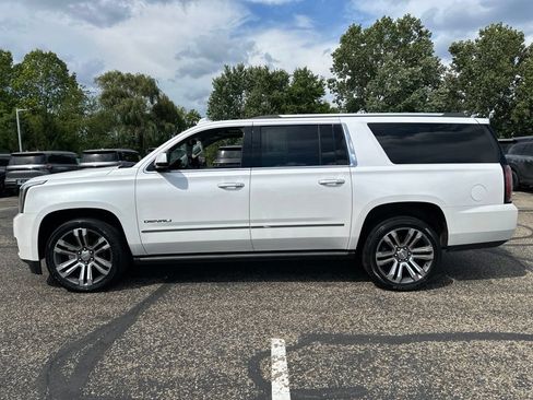 Used 2019 GMC Yukon XL Denali w/ Denali Ultimate Package AWD/4WD image 11