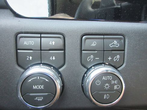 New 2026 GMC Sierra 1500 Elevation w/ Elevation Premium Package AWD/4WD image 19