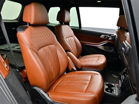 Used 2021 BMW ALPINA XB7 image 16