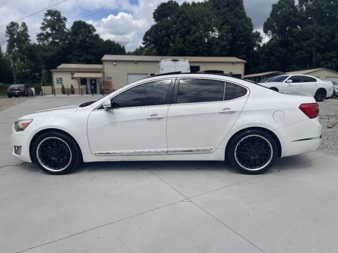 Used 2015 Kia Cadenza Premium w/ Technology Package FWD image 4