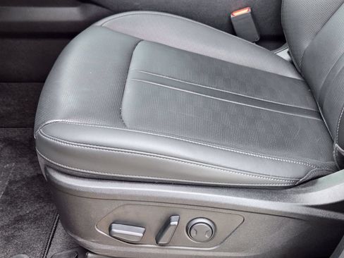 New 2025 Kia Sorento S AWD/4WD image 19