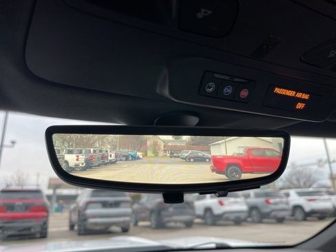 Used 2021 Chevrolet Camaro LT w/ RS Package image 28