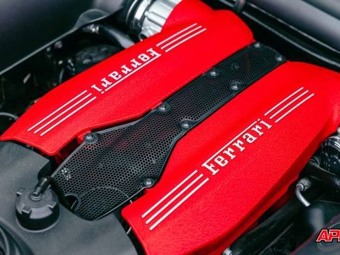 Used 2018 Ferrari 488 GTB RWD image 44