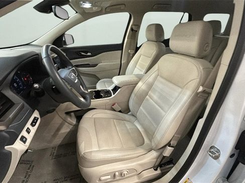 Used 2023 GMC Acadia Denali image 13