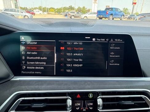 Used 2022 BMW X5 xDrive40i w/ Premium Package AWD/4WD image 33