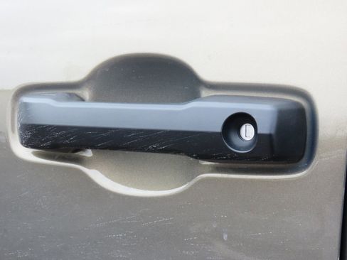 Used 2024 Toyota Tacoma TRD Off-Road image 21