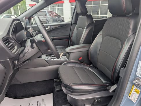 Used 2024 Ford Escape ST-Line FWD image 12