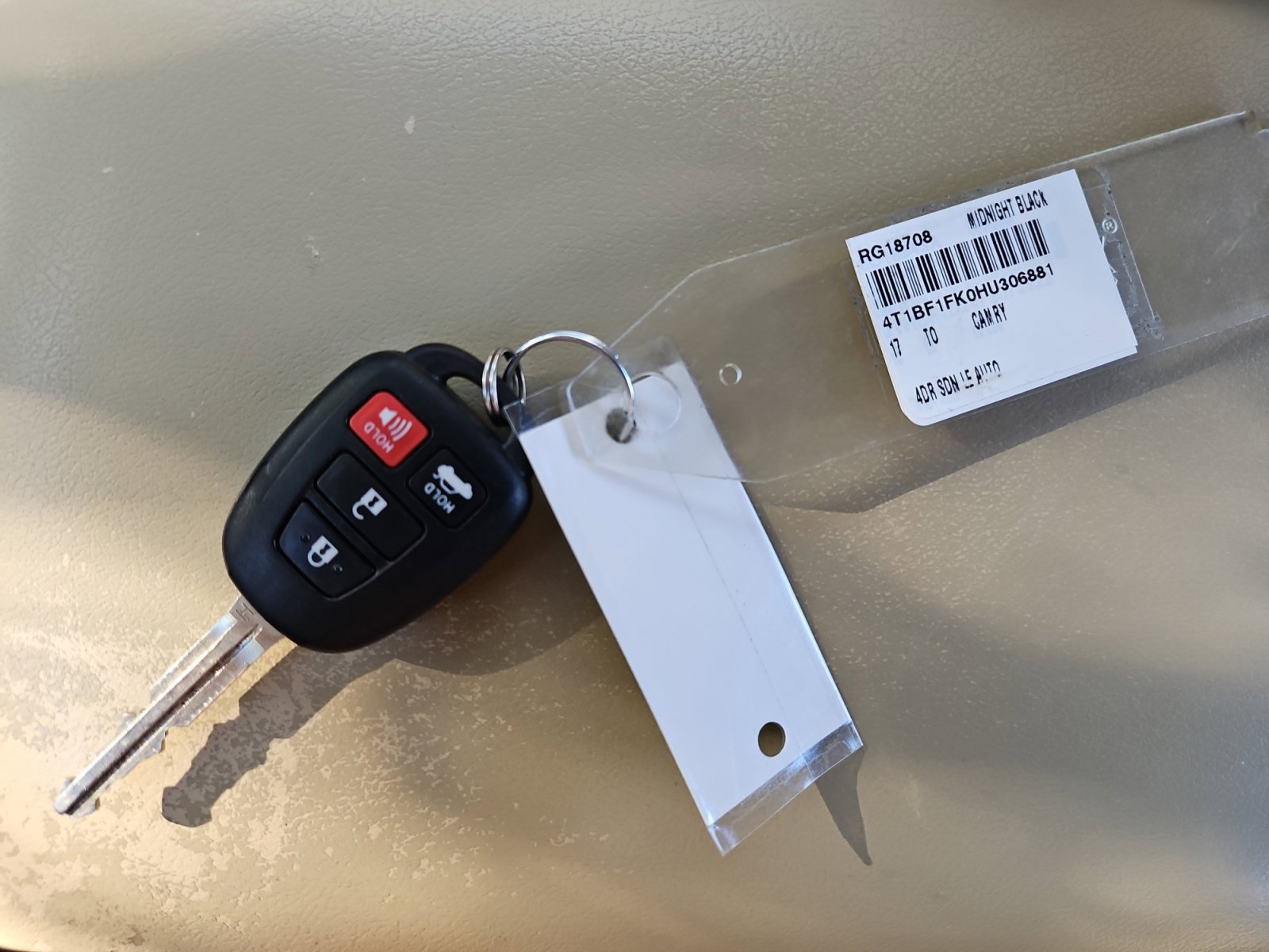 Used 2017 Toyota Camry LE FWD image 18