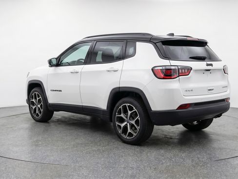 Used 2025 Jeep Compass Limited AWD/4WD image 6