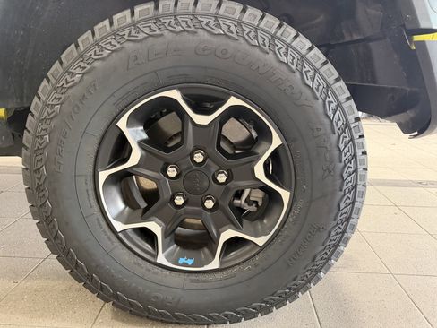 Used 2023 Jeep Wrangler Unlimited Rubicon 4xe w/ Safety Group AWD/4WD image 7