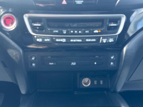 Used 2017 Honda Pilot Elite image 33
