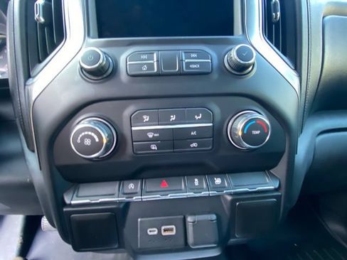 Used 2020 Chevrolet Silverado 1500 LT AWD/4WD image 13