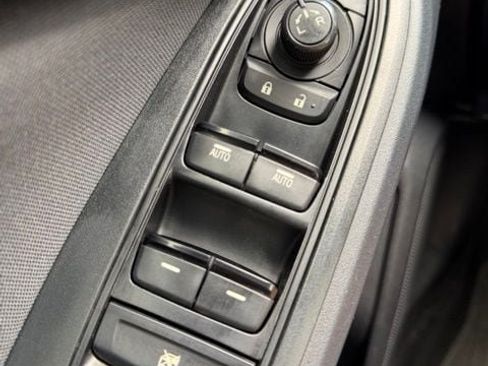 Used 2019 Subaru Crosstrek 2.0i Premium w/ Eyesight System AWD/4WD image 19