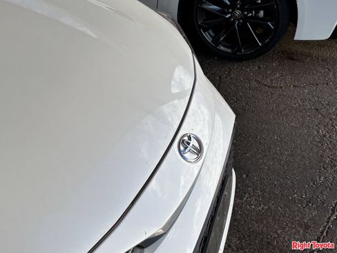 Certified 2025 Toyota Corolla SE FWD image 7