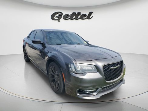 Used 2017 Chrysler 300 S w/ S Model Appearance Package RWD image 2