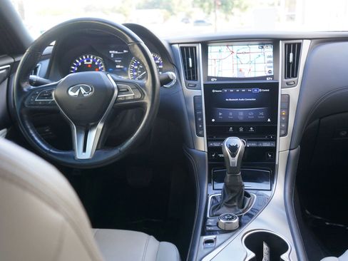 Used 2019 INFINITI Q60 3.0t Luxe w/ Essential Package image 35