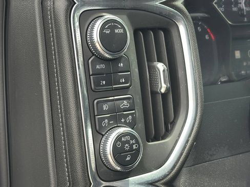 Used 2021 GMC Sierra 1500 SLT w/ SLT Premium Plus Package AWD/4WD image 22
