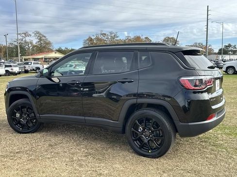 New 2026 Jeep Compass Latitude AWD/4WD image 15