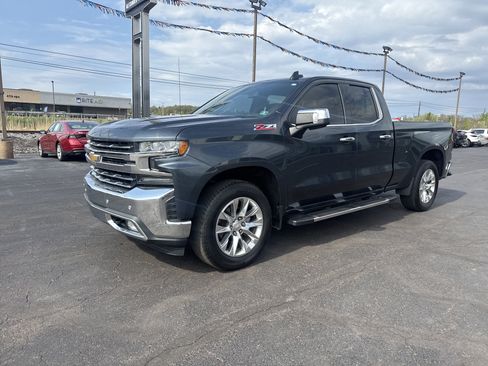 Used 2019 Chevrolet Silverado 1500 LTZ w/ LTZ Plus Package AWD/4WD image 8