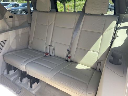 Certified 2023 Cadillac Escalade Premium Luxury Platinum AWD/4WD image 6