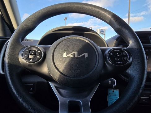 Used 2022 Kia Soul LX w/ Technology Package FWD image 23