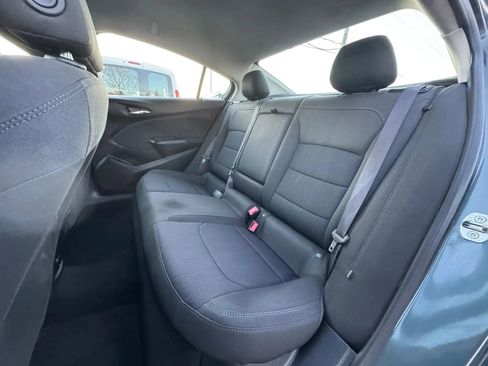 Used 2017 Chevrolet Cruze LT w/ Convenience Package image 12